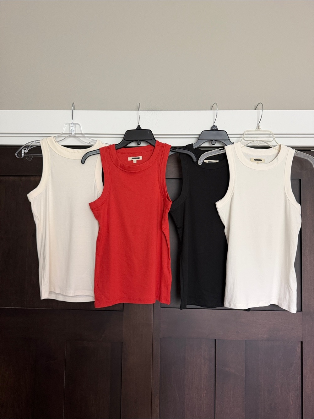 Madewell Women’s Ribbed Tank Top Bundle of 4 size XS Minor Flaws